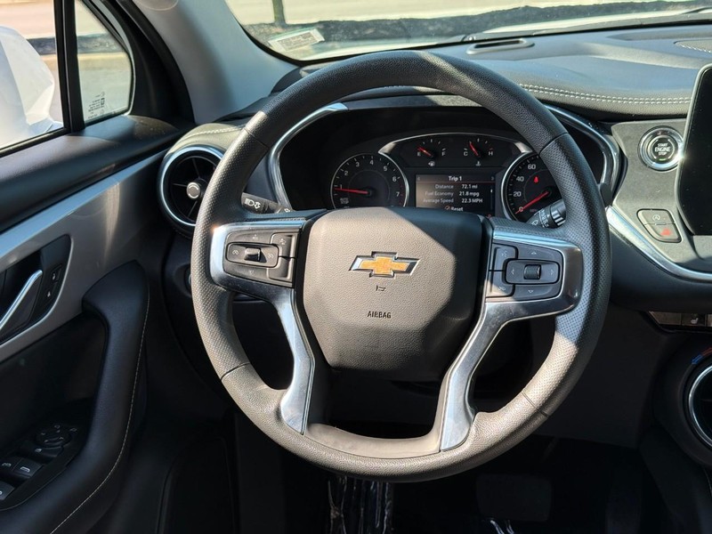Chevrolet Blazer Vehicle Full-screen Gallery Image 11