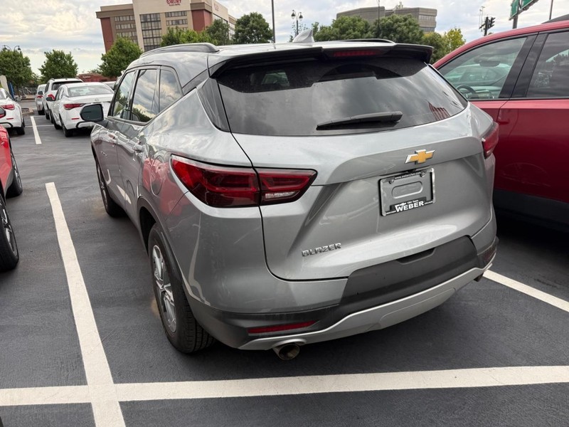 Chevrolet Blazer Vehicle Full-screen Gallery Image 4