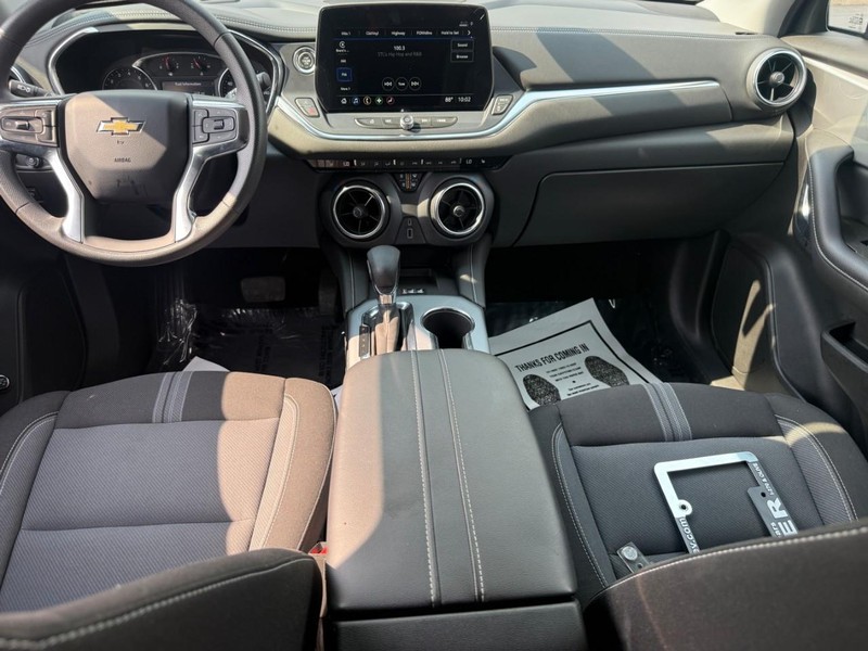 Chevrolet Blazer Vehicle Full-screen Gallery Image 11