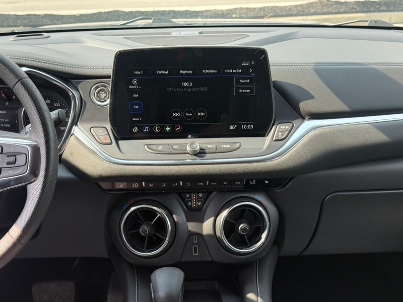 Chevrolet Blazer Vehicle Full-screen Gallery Image 13