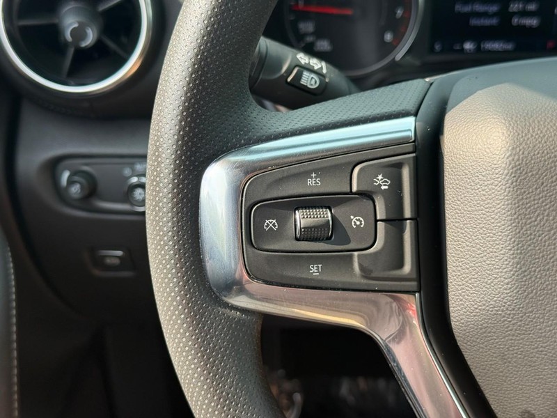 Chevrolet Blazer Vehicle Full-screen Gallery Image 18