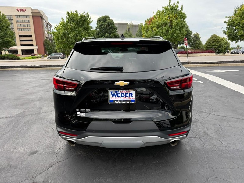 Chevrolet Blazer Vehicle Full-screen Gallery Image 06