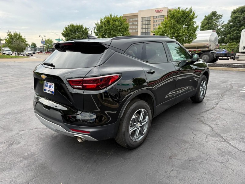 Chevrolet Blazer Vehicle Full-screen Gallery Image 07