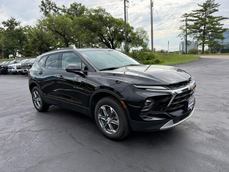 Chevrolet Blazer Vehicle Full-screen Gallery Image 08