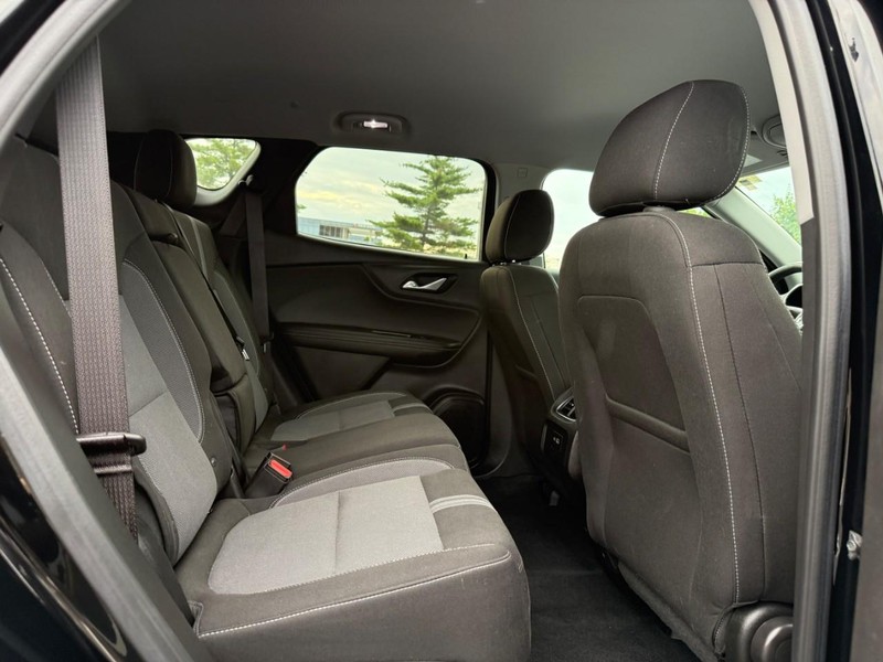 Chevrolet Blazer Vehicle Full-screen Gallery Image 10