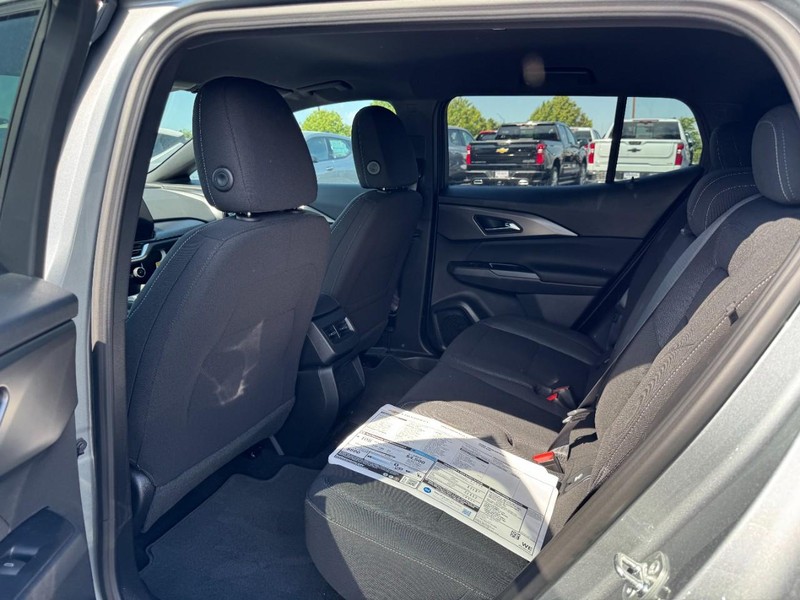 Chevrolet Equinox EV Vehicle Full-screen Gallery Image 5
