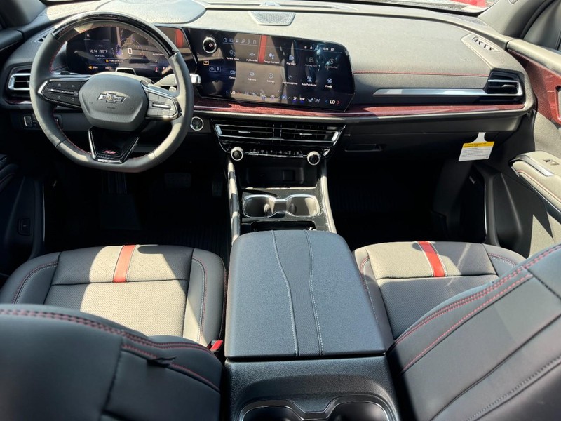 Chevrolet Traverse Vehicle Full-screen Gallery Image 7