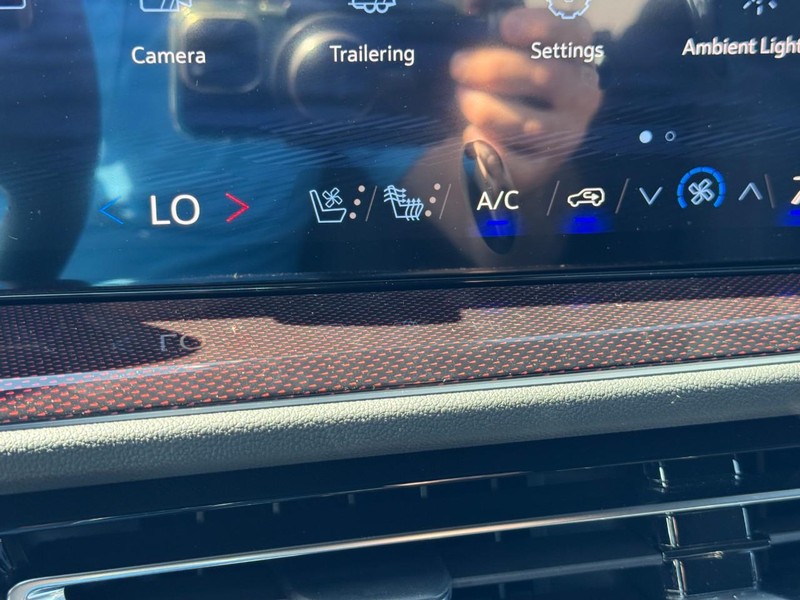 Chevrolet Traverse Vehicle Full-screen Gallery Image 14