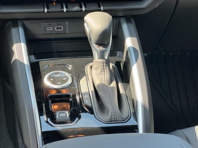 2026 Chevrolet Colorado LT - Photo 10