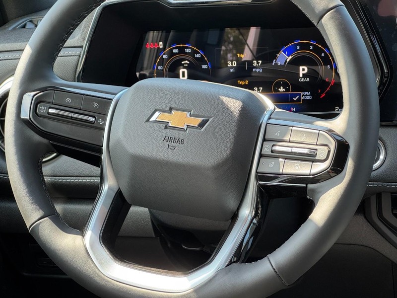 Chevrolet Colorado Vehicle Full-screen Gallery Image 8