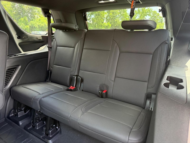 Chevrolet Tahoe Vehicle Full-screen Gallery Image 6