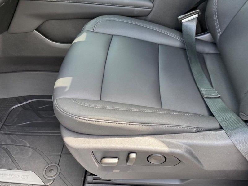 Chevrolet Tahoe Vehicle Full-screen Gallery Image 14