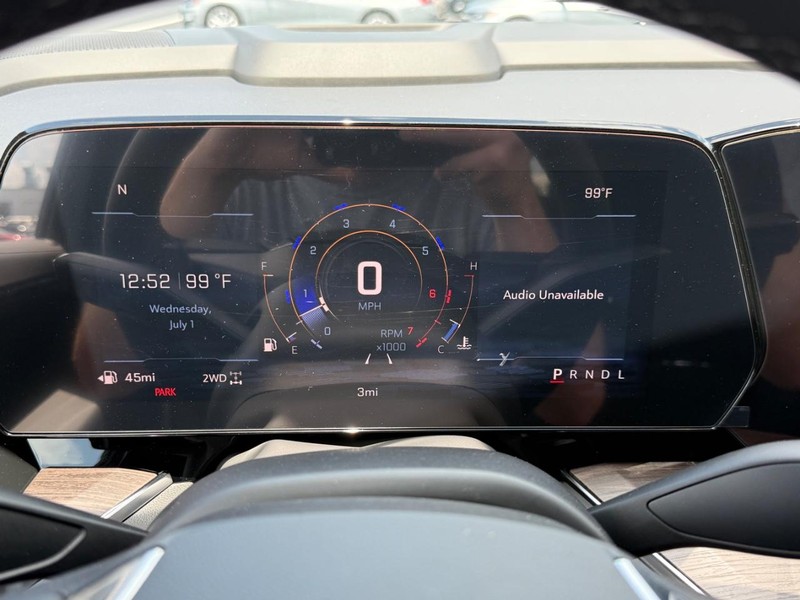 Chevrolet Tahoe Vehicle Full-screen Gallery Image 18