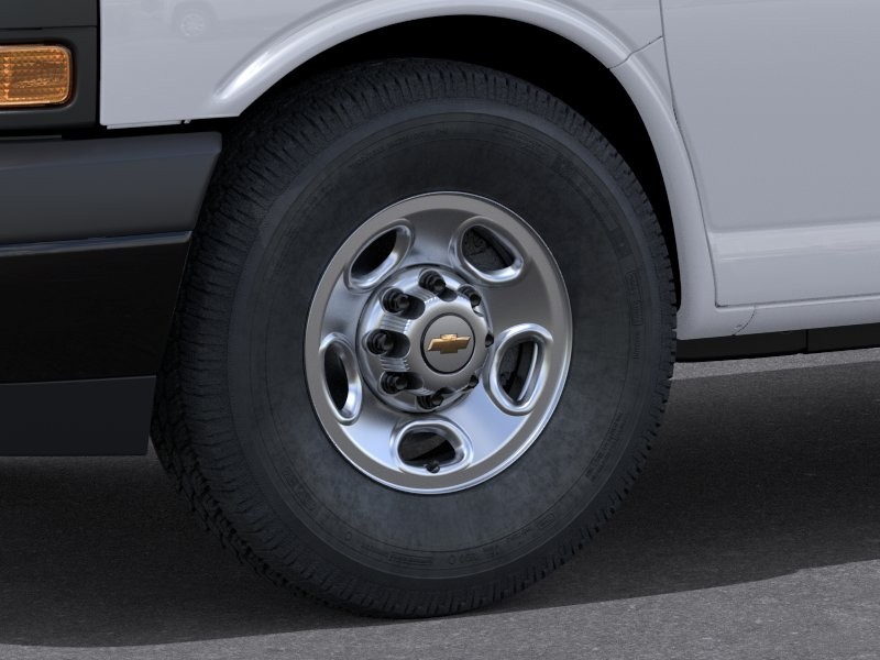 Chevrolet Express Cargo Van Vehicle Full-screen Gallery Image 9