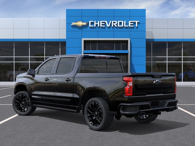 Chevrolet Silverado 1500 Vehicle Full-screen Gallery Image 3