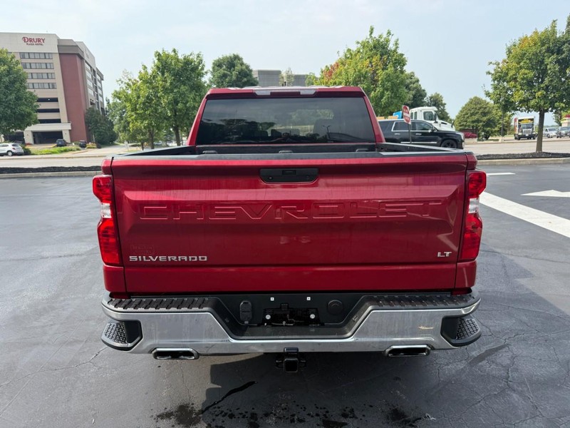 Chevrolet Silverado 1500 Vehicle Full-screen Gallery Image 6