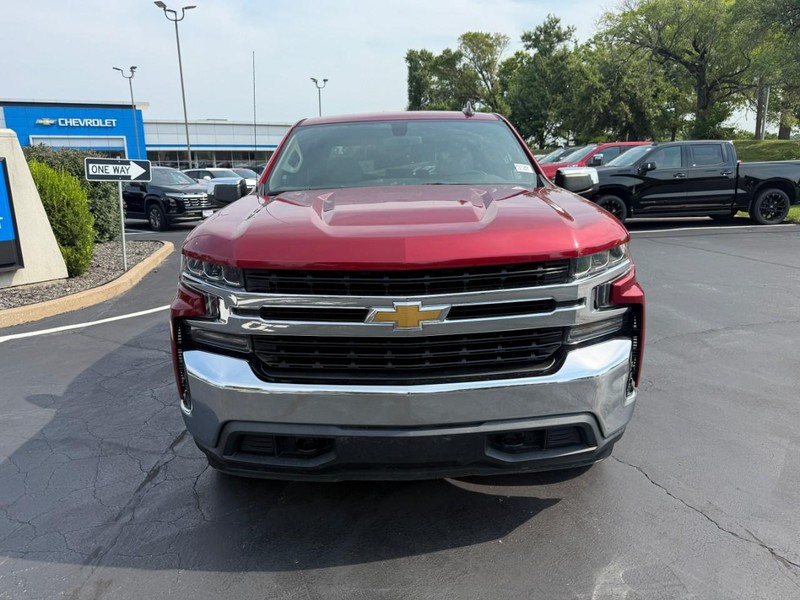 Chevrolet Silverado 1500 Vehicle Full-screen Gallery Image 9