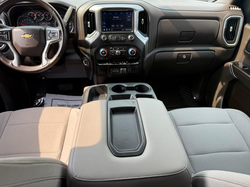 Chevrolet Silverado 1500 Vehicle Full-screen Gallery Image 11