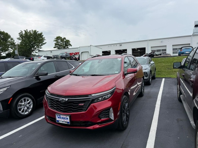 Chevrolet Equinox Vehicle Full-screen Gallery Image 2