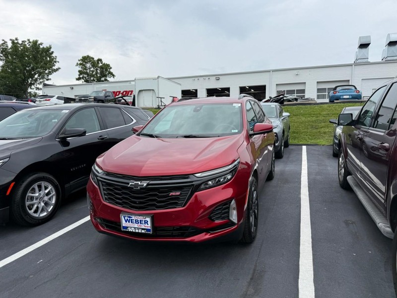 Chevrolet Equinox Vehicle Full-screen Gallery Image 3