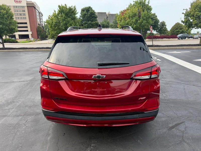 Chevrolet Equinox Vehicle Full-screen Gallery Image 7