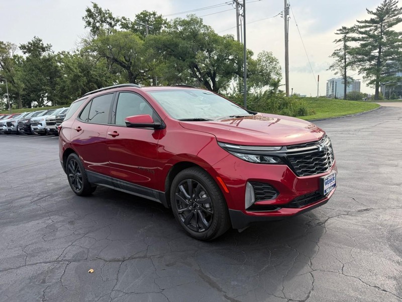 Chevrolet Equinox Vehicle Full-screen Gallery Image 9