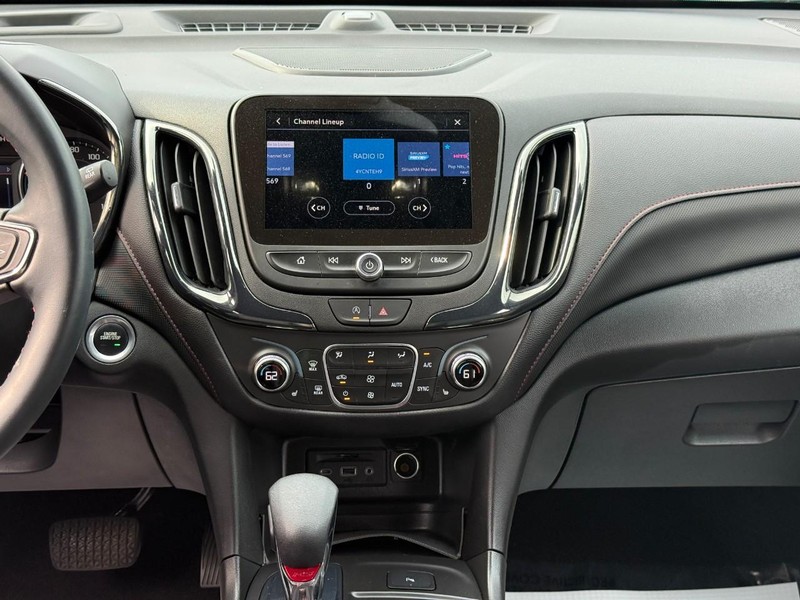 Chevrolet Equinox Vehicle Full-screen Gallery Image 14