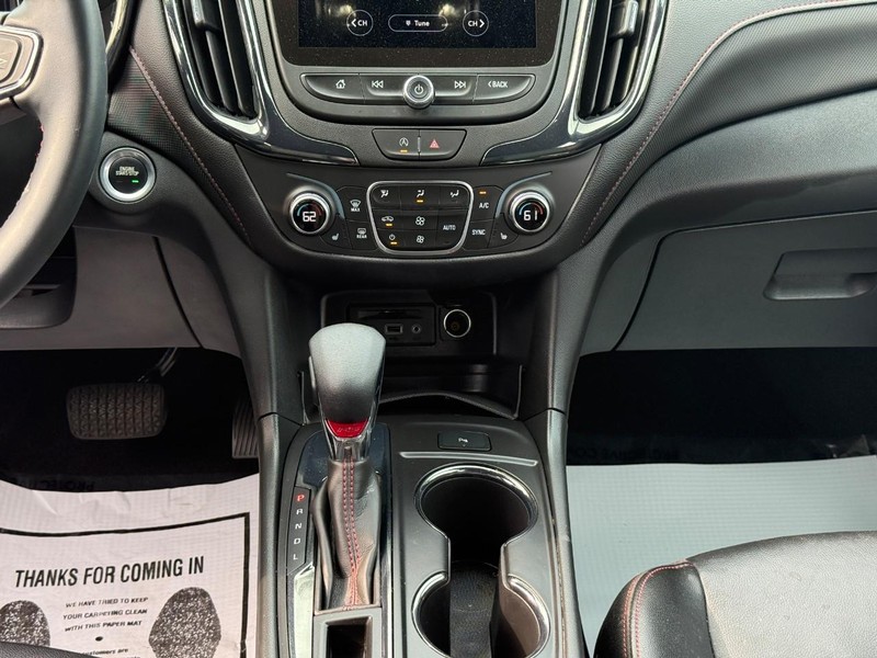 Chevrolet Equinox Vehicle Full-screen Gallery Image 15
