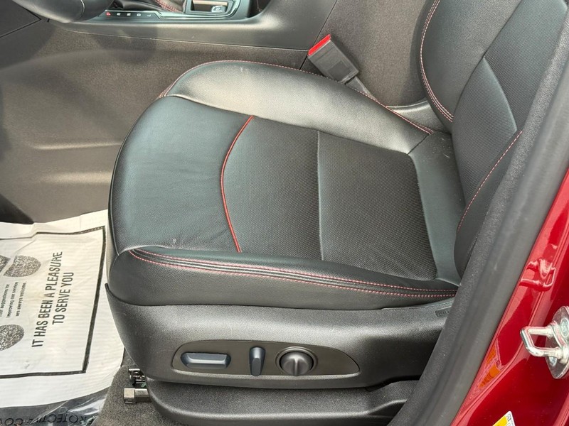 Chevrolet Equinox Vehicle Full-screen Gallery Image 17