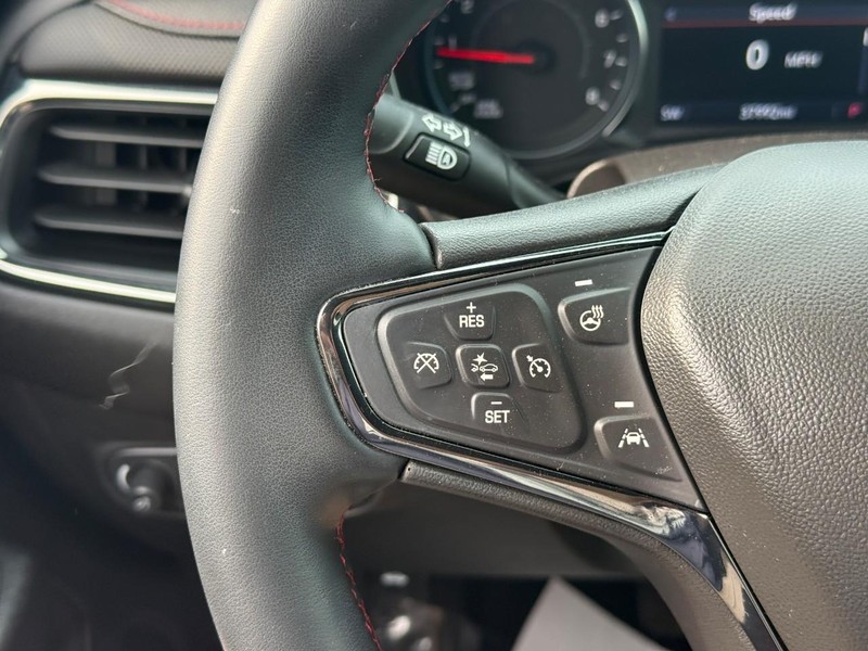 Chevrolet Equinox Vehicle Full-screen Gallery Image 19