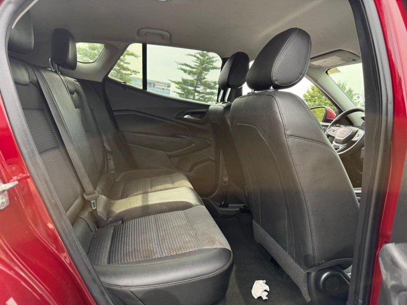 Chevrolet Trax Vehicle Full-screen Gallery Image 10