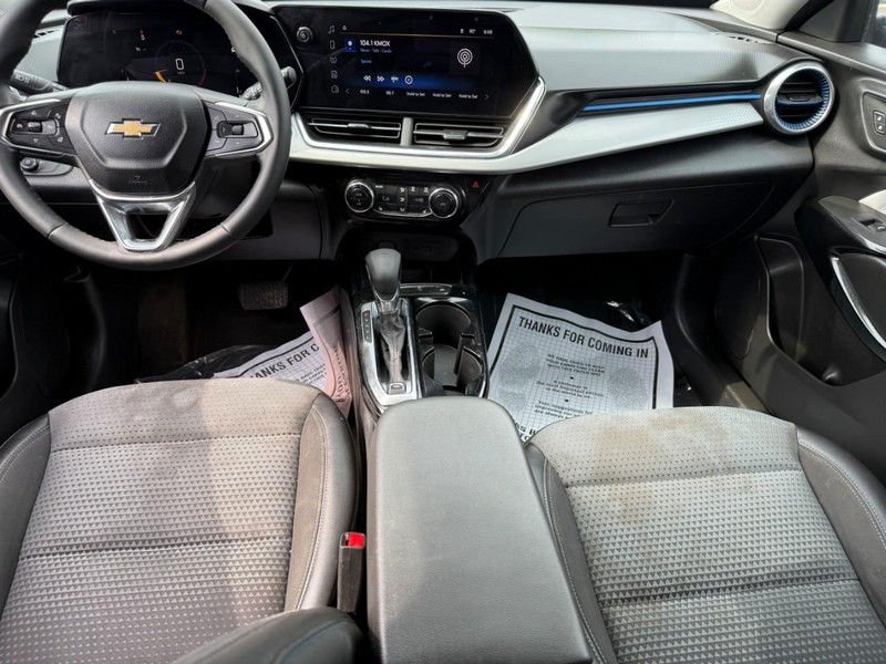 Chevrolet Trax Vehicle Full-screen Gallery Image 11