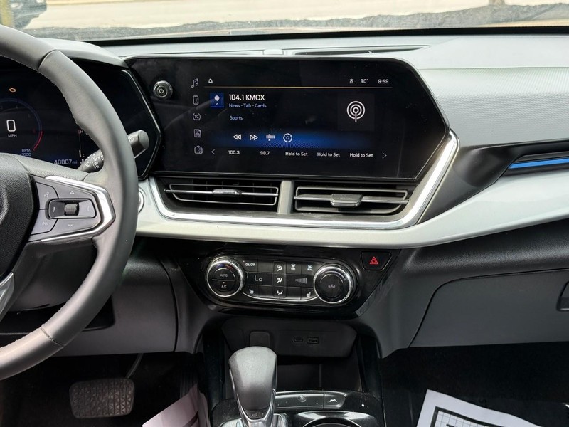 Chevrolet Trax Vehicle Full-screen Gallery Image 13