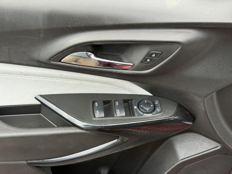 Chevrolet Trax Vehicle Full-screen Gallery Image 15