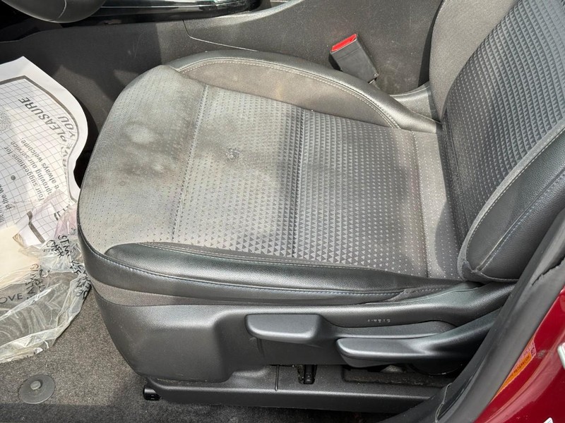 Chevrolet Trax Vehicle Full-screen Gallery Image 16