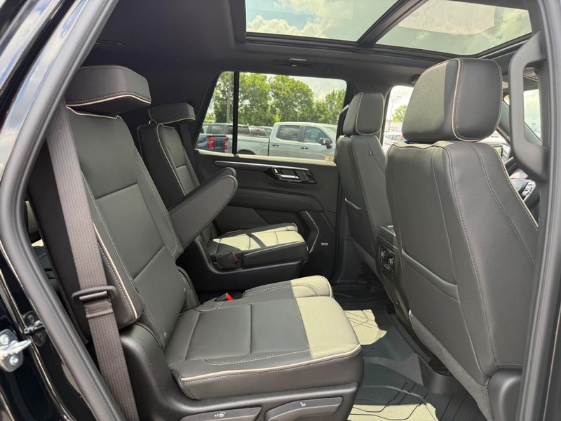 Chevrolet Tahoe Vehicle Full-screen Gallery Image 6