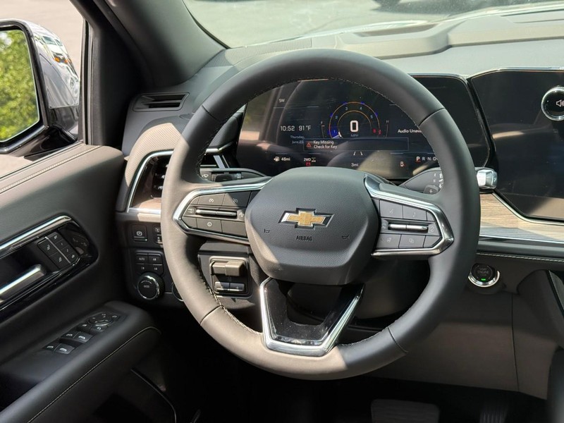 Chevrolet Tahoe Vehicle Full-screen Gallery Image 9