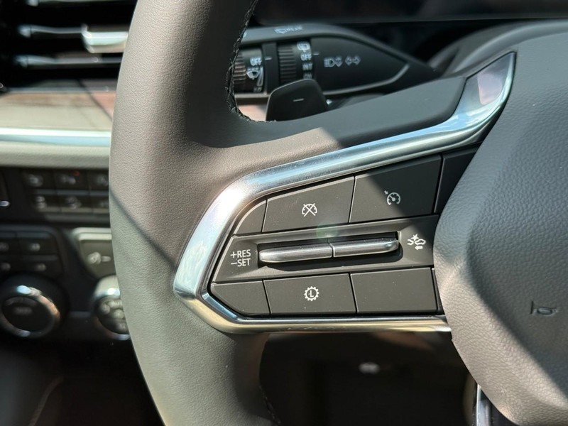Chevrolet Tahoe Vehicle Full-screen Gallery Image 16