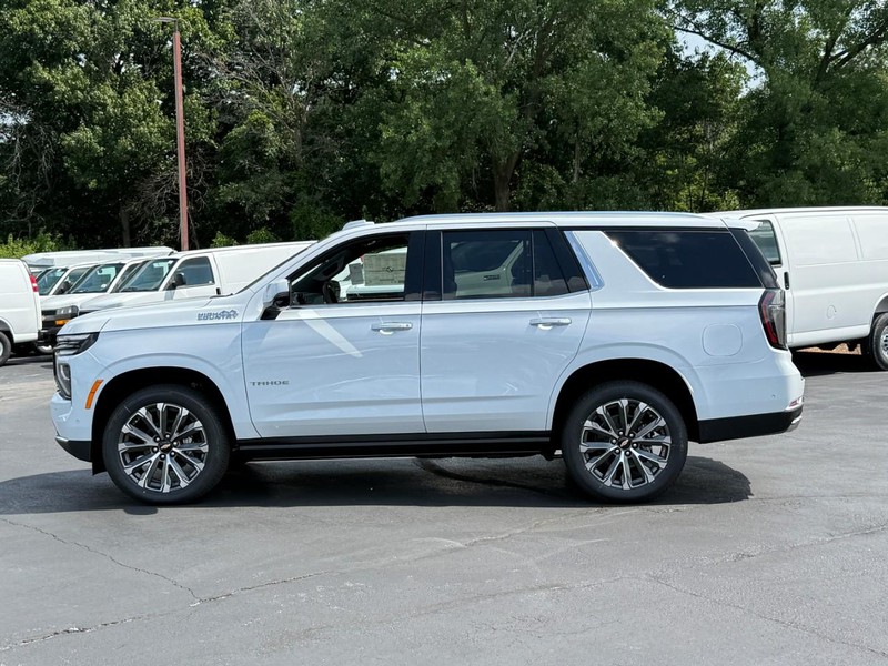 Chevrolet Tahoe Vehicle Full-screen Gallery Image 2