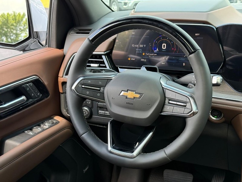 Chevrolet Tahoe Vehicle Full-screen Gallery Image 8