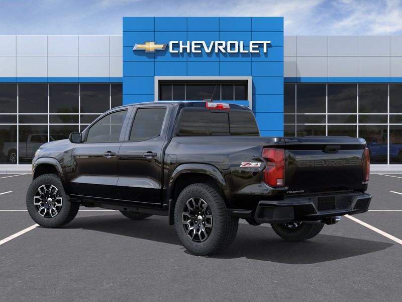 Chevrolet Colorado Vehicle Full-screen Gallery Image 3