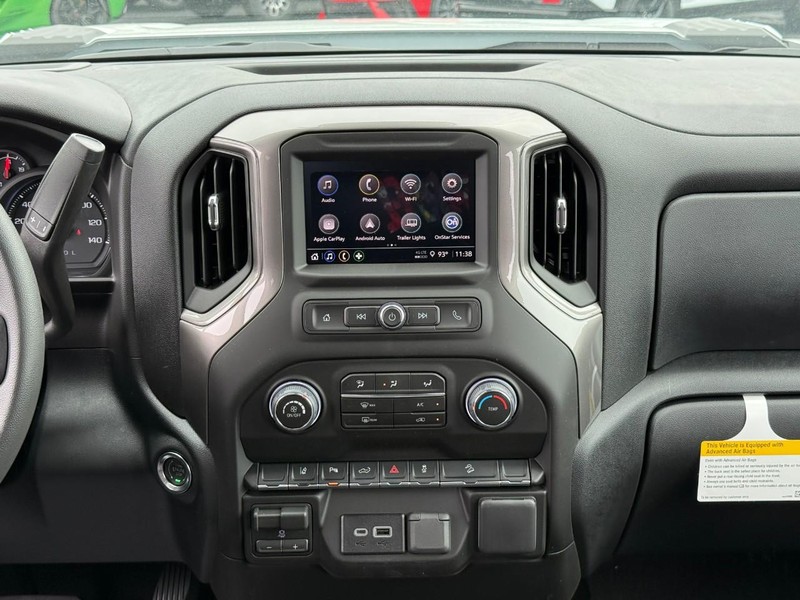 Chevrolet Silverado 2500HD Vehicle Full-screen Gallery Image 9