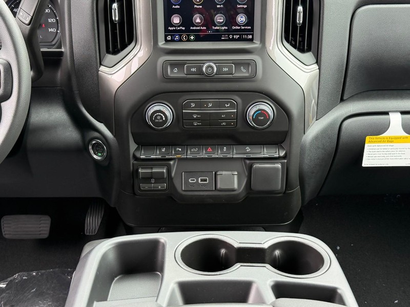 Chevrolet Silverado 2500HD Vehicle Full-screen Gallery Image 10