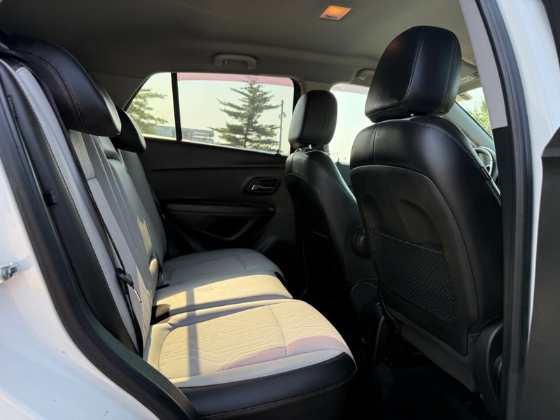 Chevrolet Trax Vehicle Full-screen Gallery Image 10