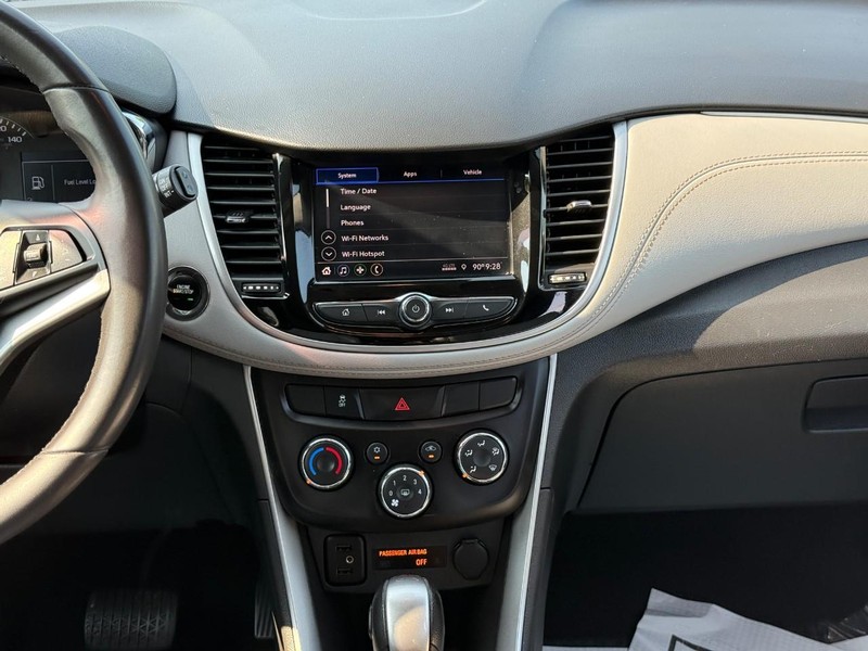 Chevrolet Trax Vehicle Full-screen Gallery Image 13
