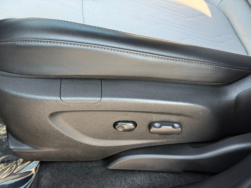 Chevrolet Trax Vehicle Full-screen Gallery Image 17