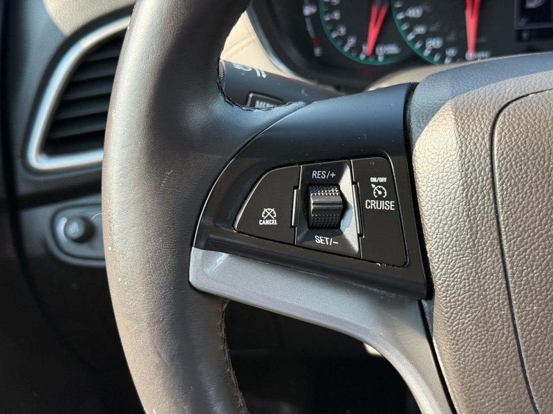Chevrolet Trax Vehicle Full-screen Gallery Image 18