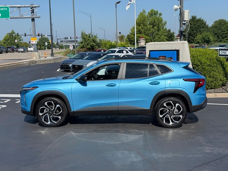 Chevrolet Trax Vehicle Full-screen Gallery Image 2