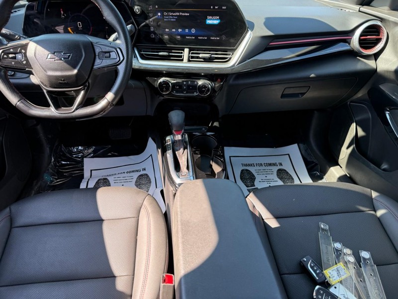 Chevrolet Trax Vehicle Full-screen Gallery Image 12