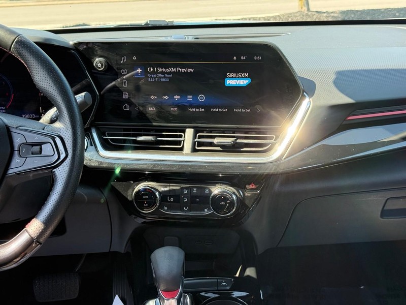 Chevrolet Trax Vehicle Full-screen Gallery Image 14